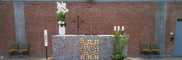 Der Altar der Michaelskirche Ottobrunn